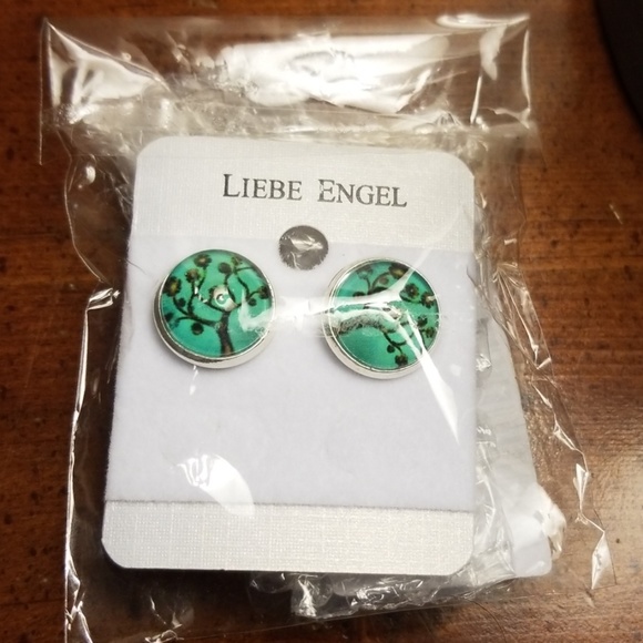 Playful Earrings - Picture 2 of 2